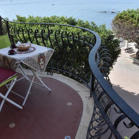 Plaza Appartement Giardini-Naxos Buitenkant foto