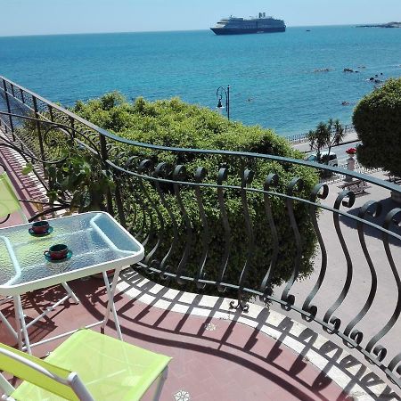 Plaza Appartement Giardini-Naxos Buitenkant foto
