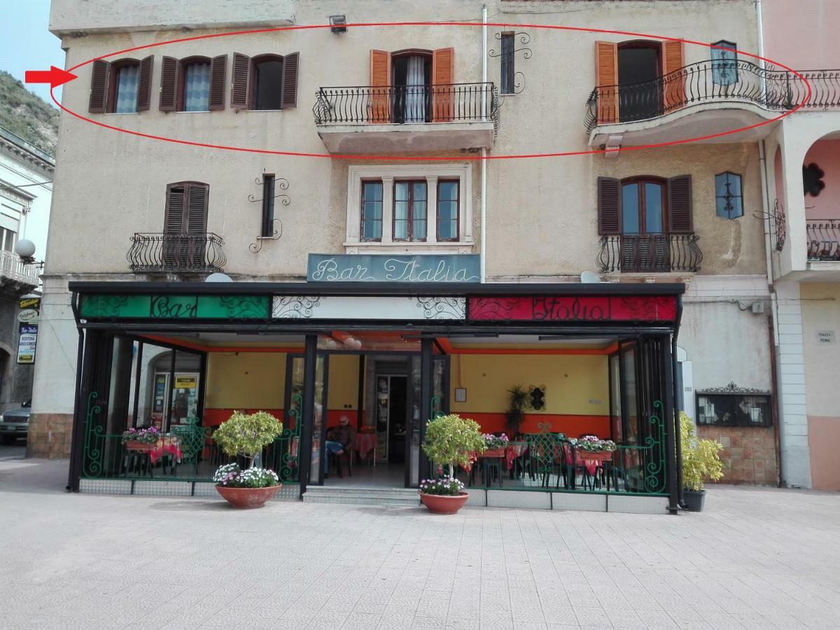 Plaza Appartement Giardini-Naxos Buitenkant foto